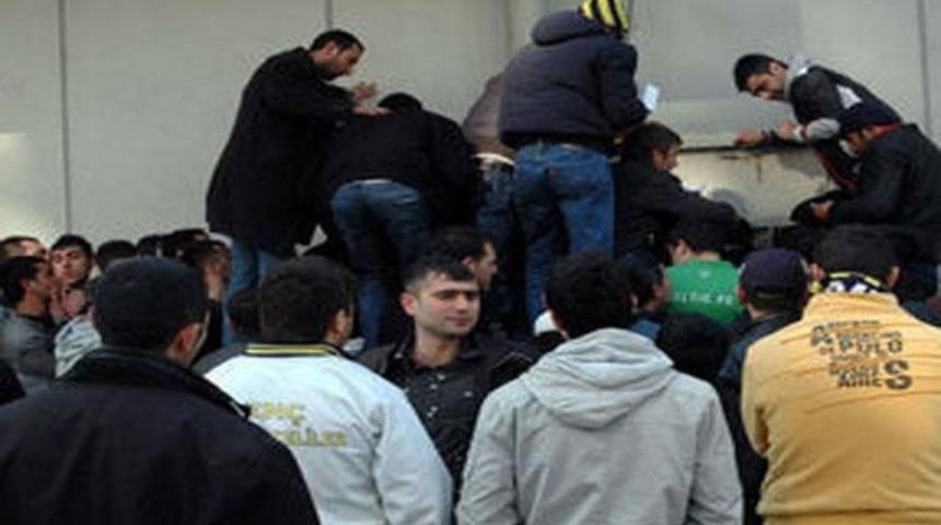 B&ouml;yle izdiham g&ouml;r&uuml;lmedi!