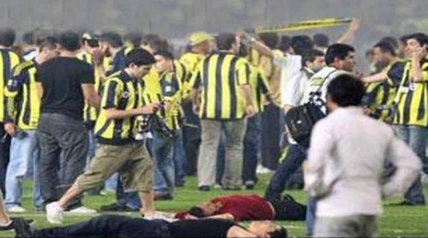 Kadık&ouml;y'de anons skandalı! (VİDEO)