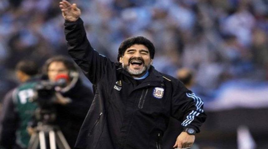 Maradona Messi'siz de mutlu