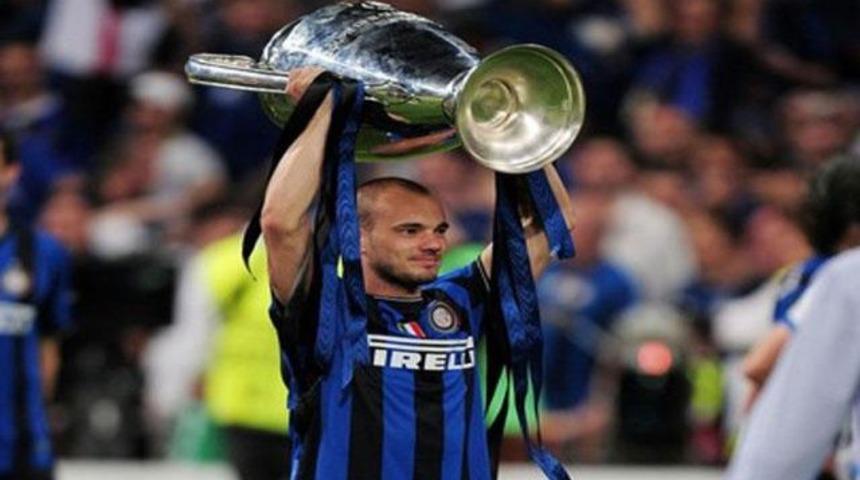 Sneijder Inter'de kalıyor