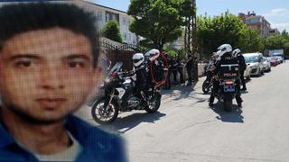 Konya'da kan donduran olay! Öğretmenim diyerek okula girdi, paltosunda gizlediği tüfekle kurşun yağdırdı