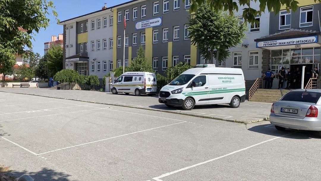 Konya da kan donduran olay! "Öğretmenim" diyerek okula girdi, paltosunda gizlediği tüfekle kurşun yağdırdı 2