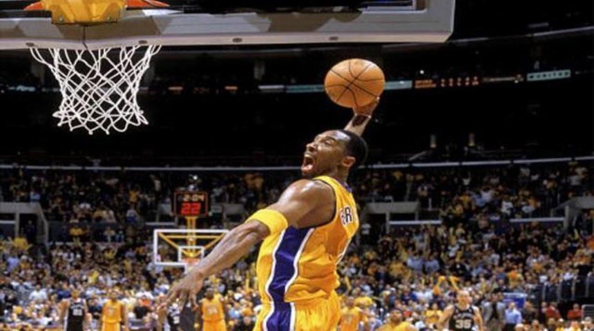 Kobe d&ouml;kt&uuml;rd&uuml;! (VİDEO)