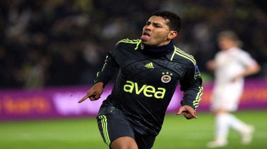 F.Bah&ccedil;e'de Andre Santos depremi!