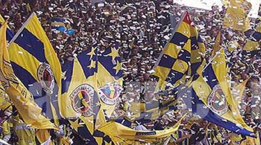 F.Bah&ccedil;e taraftarı &ccedil;ıldırdı!