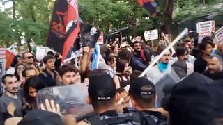 Ankara'da izinsiz Filistin gösterisinde polise saldıran gruba müdahale! Gözaltılar var