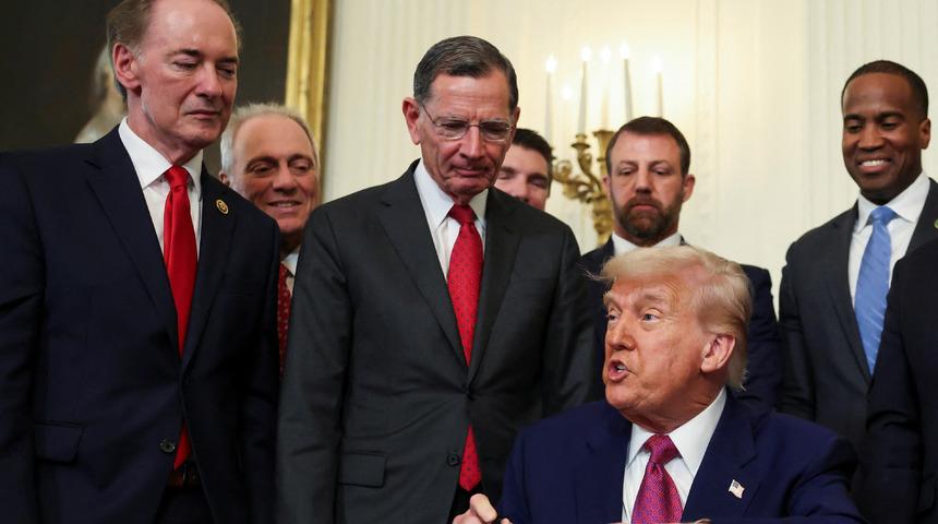 Trump'tan Elon Musk ile ilgili ilginç yorum: "Bana çok dürüst davrandı, bence Elon benden hoşlanıyor"