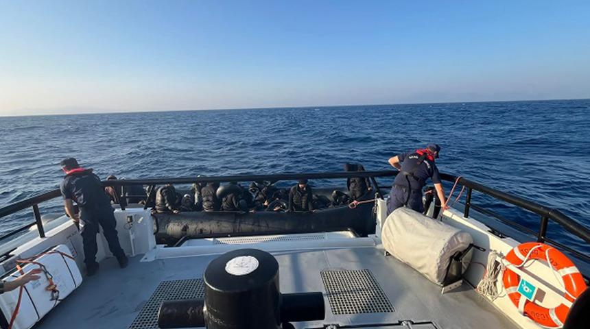 İzmir'de can pazarı! 41 göçmen kurtarıldı