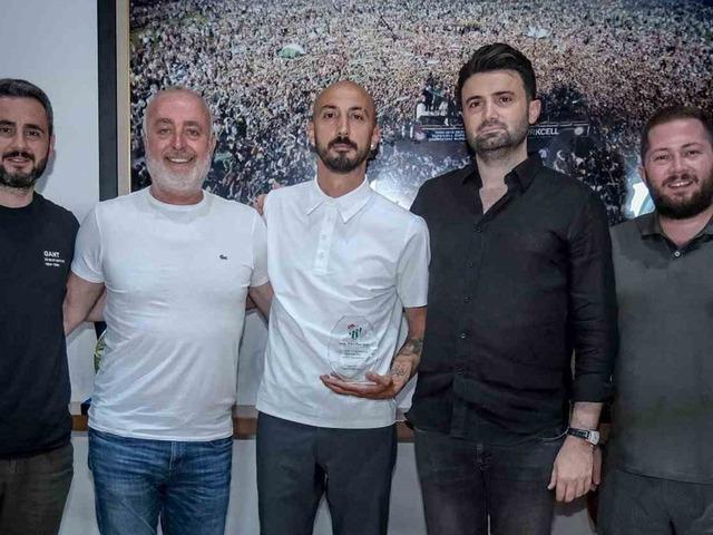 Bursaspor Ahmet İlhan Özek ile yollarını ayırdı