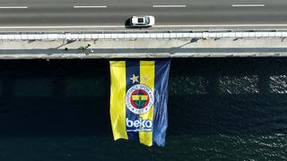 Fenerbahçe Beko'nun bayrakları, 1915 Çanakkale ve Osmangazi Köprüsüne asıldı