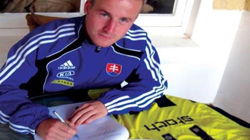 Formayı giydi, imzayı attı ve...