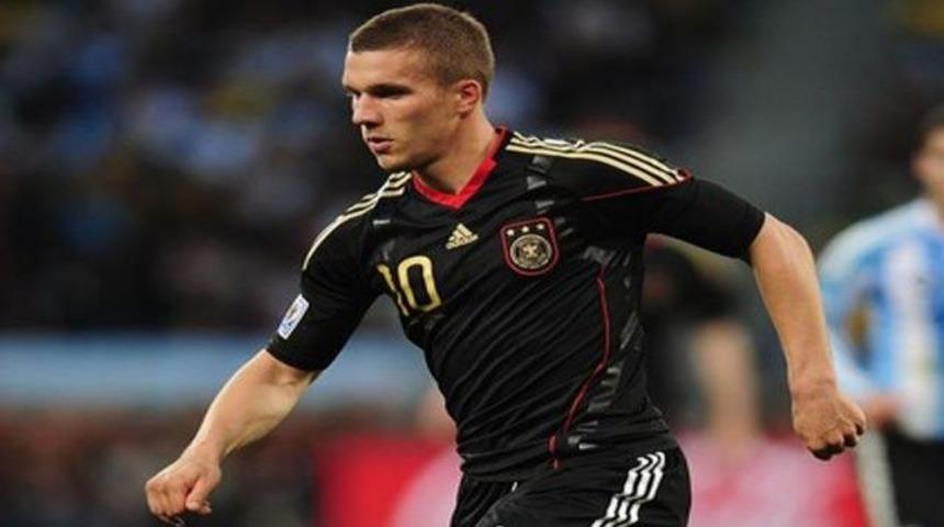 Podolski i&ccedil;in kapışıyorlar!