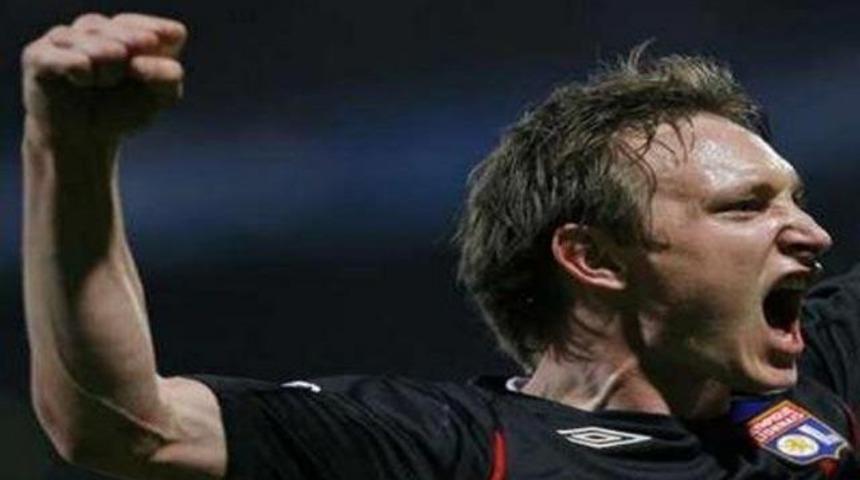 Cimbom p&uuml;r&uuml;zlere takıldı!