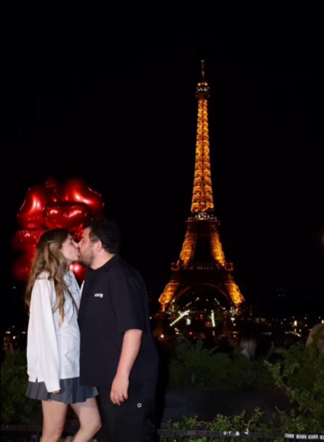 Berfu Yenenler ve Eser Yenenler Paris te dolandırıldı! "3 fotoğrafa 300 Euro" 2