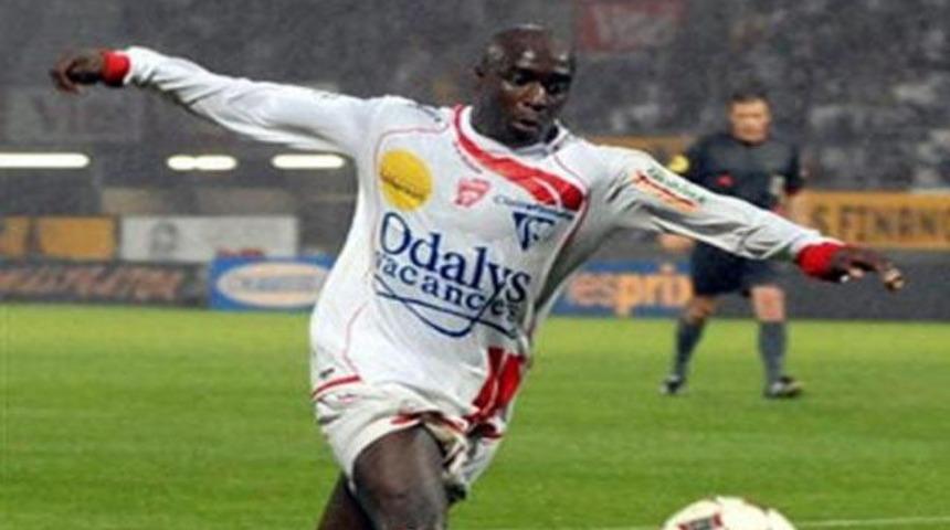 Issiar Dia Fenerbah&ccedil;e'de!