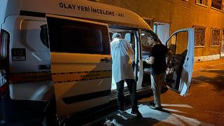 Apartmanı koku sarınca şüphelendiler: Yalnız yaşadığı evinde ölü bulundu!