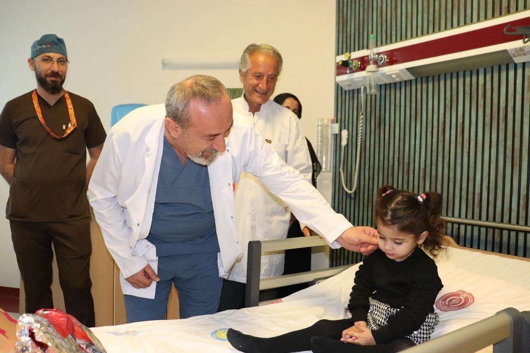 AA-20250613-38264140-38264138-SANLIURFADA_LAVABO_ACICI_ICEN_COCUK_2_YIL_SONRA_SAGLIGINA_KAVUSTU