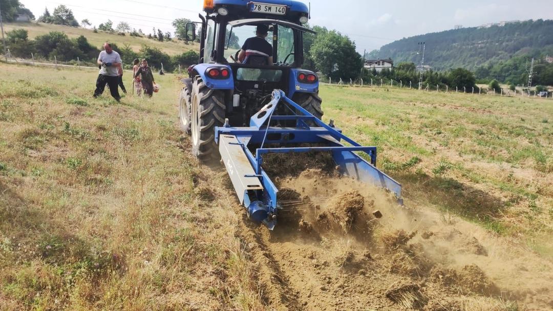 Safranbolu safranında soğan hasadı başladı! "Safranı geleceğe taşımak için hep birlikte çalışacağız" 1