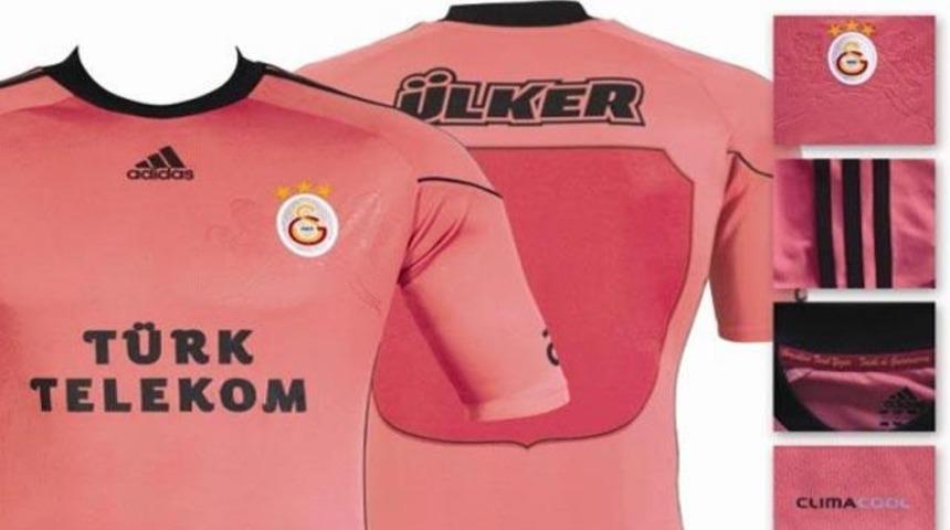 G.Saray, F.Bah&ccedil;e'nin kalesinde!