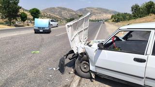 İki otomobil çarpıştı: 2 yaralı