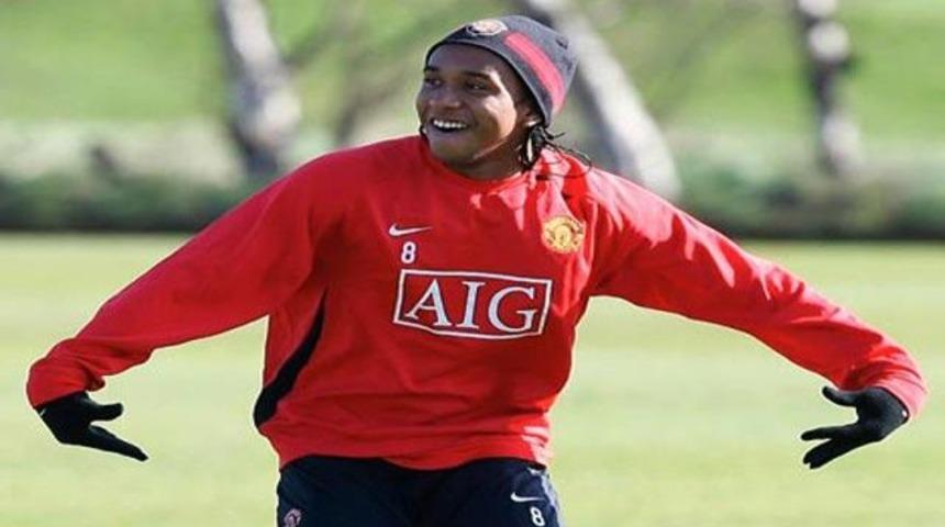 ManU'lu yıldız &ouml;l&uuml;mden d&ouml;nd&uuml;!