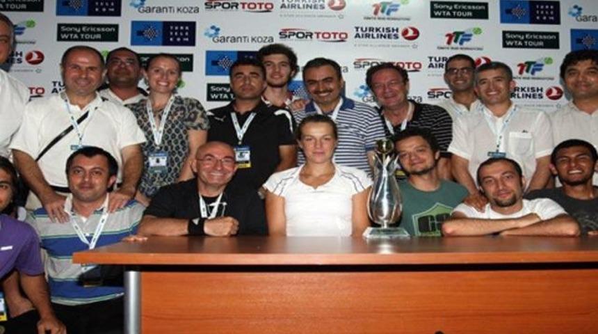 Pavlyuchenkova zirve yaptı!