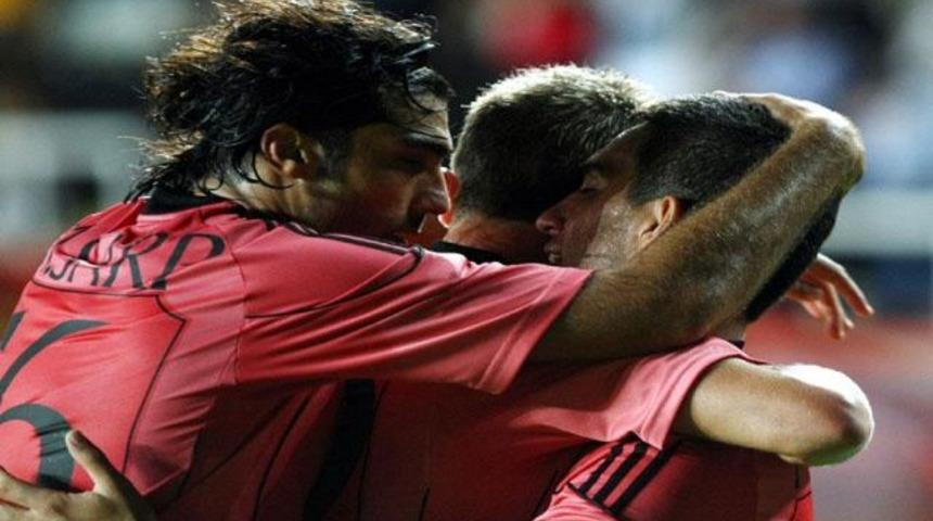 G.Saray d&uuml;nyanın en pop&uuml;leri!