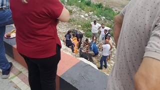 Isparta'da kaldırımda yürürken dengesini kaybeden kişi kayalık alana düştü