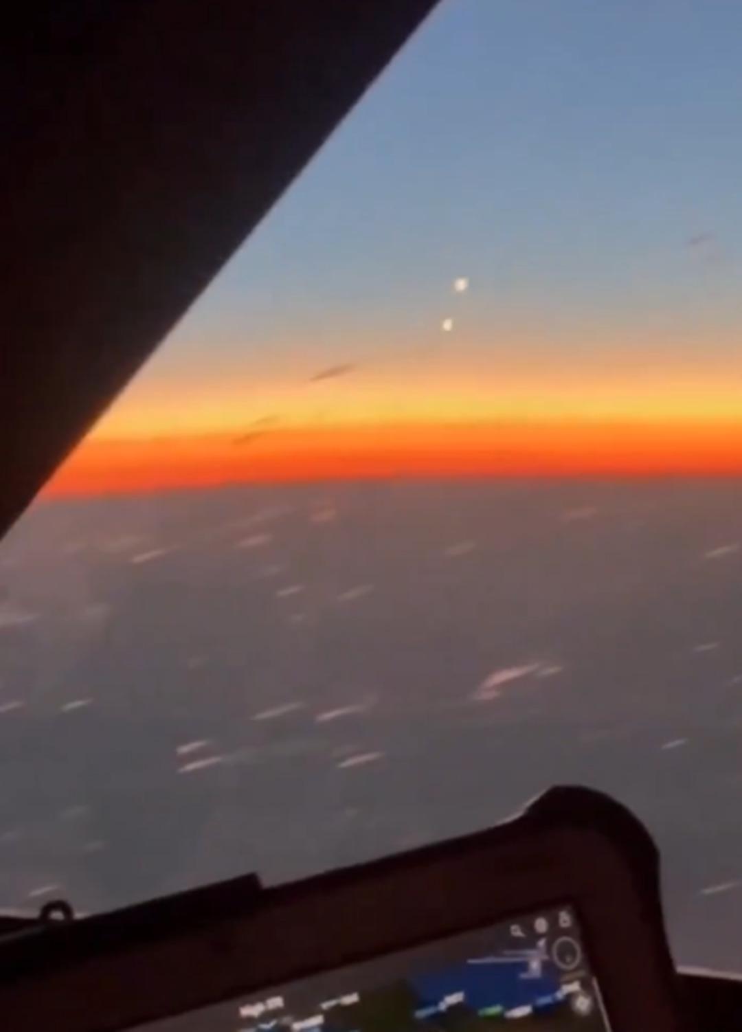 İsrail in İran a saldırdığı anları Türk pilot görüntüledi! Füzelere denk geldi, videosu gündem oldu 2