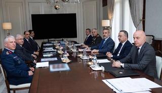 Kritischer Gipfel im Außenministerium!