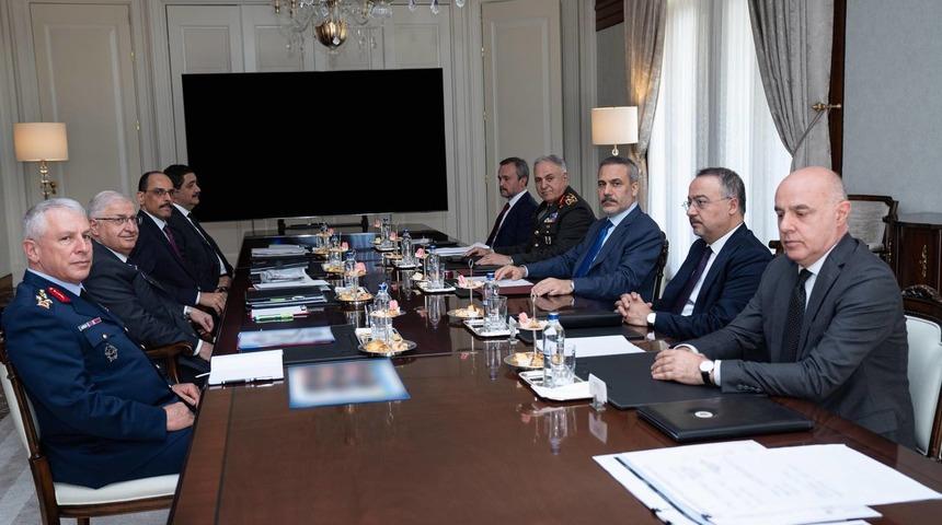 Dışişleri Bakanlığı'nda kritik zirve! İsrail'in İran'a saldırıları ele alındı, "Diplomasi, savaşın tek alternatifidir" mesajı verildi