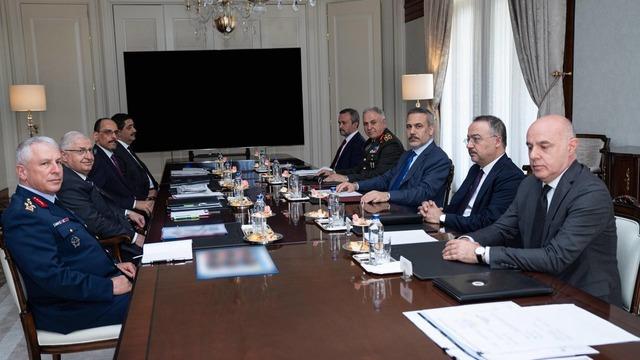 Dışişleri Bakanlığı'nda kritik zirve! İsrail'in İran'a saldırıları ele alındı, Diplomasi, savaşın tek alternatifidir mesajı verildi