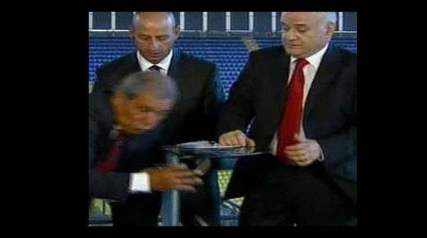 Erman Toroğlu'nun zor anları!