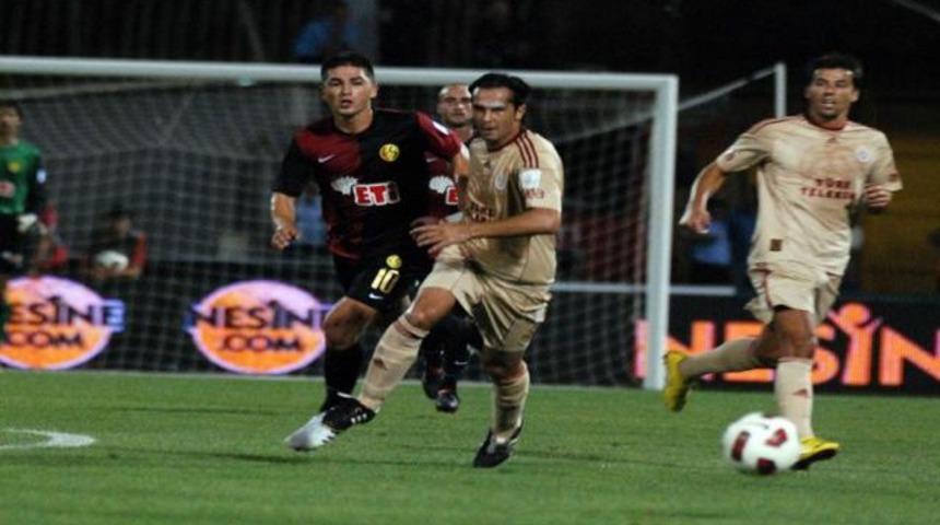 Aslan, Es-Es'e k&uuml;kredi!