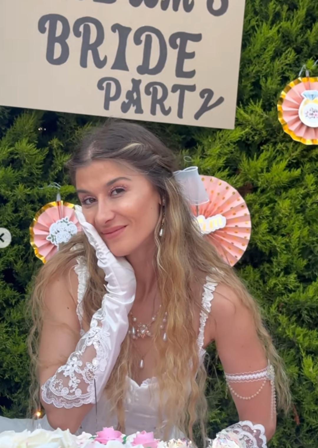 Futbolcu Enis Destan ile evlendi! Arzu Destan kimdir? Arzu Destan kaç yaşında, ne iş yapıyor? 4