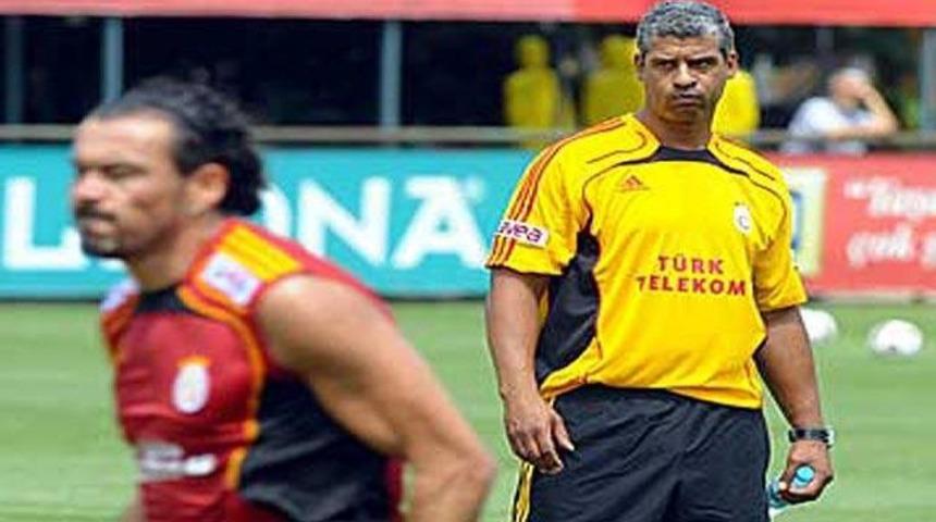 Rijkaard 11'ini belirledi!