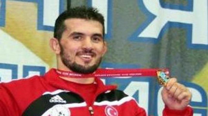 Şel&ccedil;uk &Ccedil;ebi D&uuml;nya Şampiyonu!