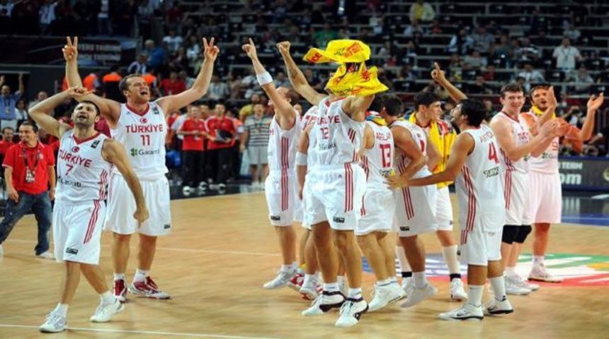 12 Dev Adam'ın primine karşı imza!