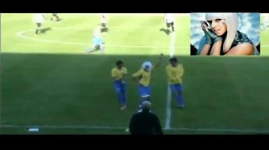 Lady Gaga mı, Futbolcu mu!