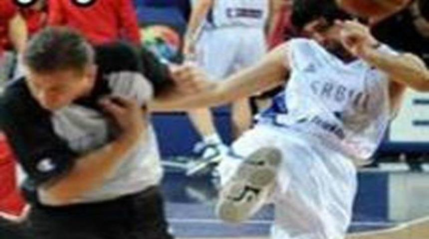 Sırp oyuncudan b&uuml;y&uuml;k ayıp!