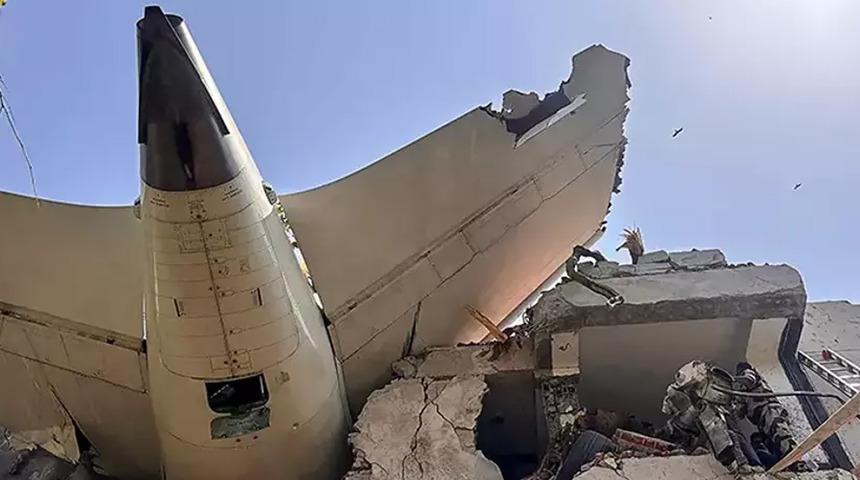 Hindistan'da meydana gelen uçak kazasında ölenlerin sayısı 270'e yükseldi