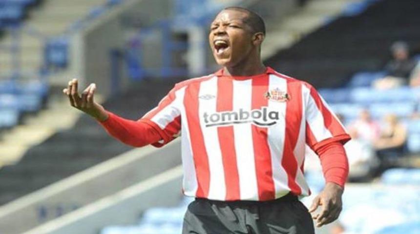 &Uuml;nl&uuml; futbolcuya tecav&uuml;z g&ouml;zaltısı!