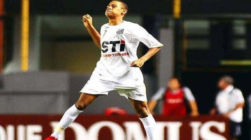 18'lik yıldız hoca kovdurdu!