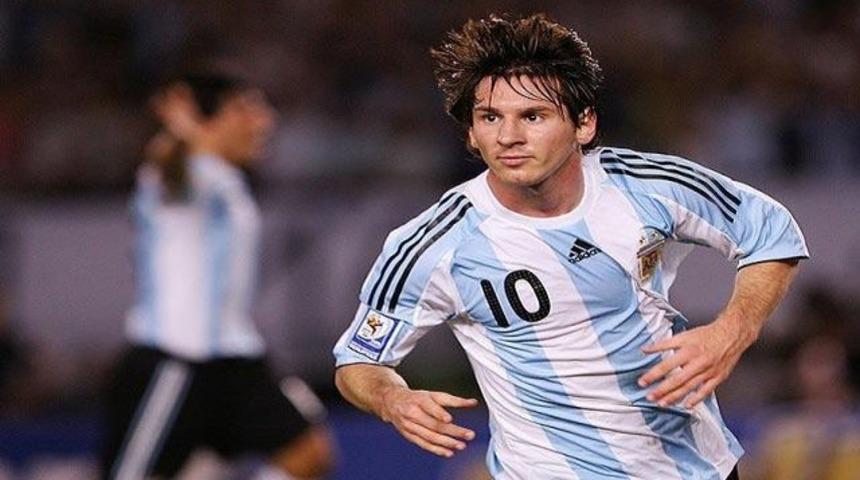 Messi 200 bin dolar i&ccedil;in kadroda!