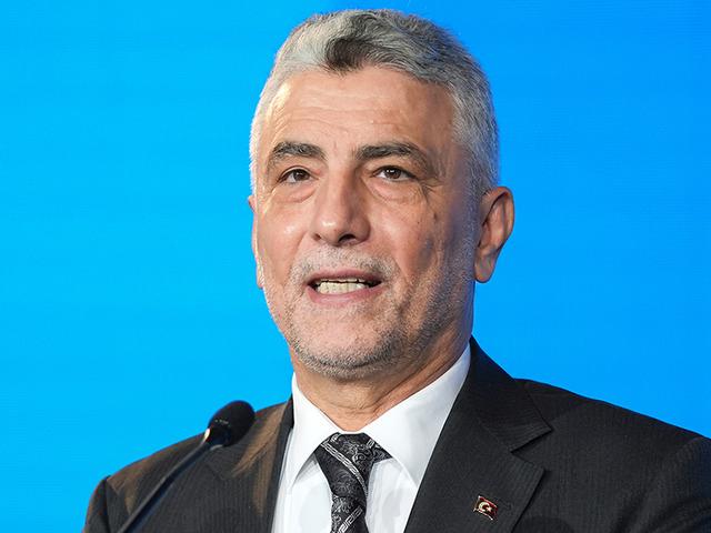 Bakan Bolat, Ahi Esnaf Beratı Takdim T&ouml;reni'nde konuştu