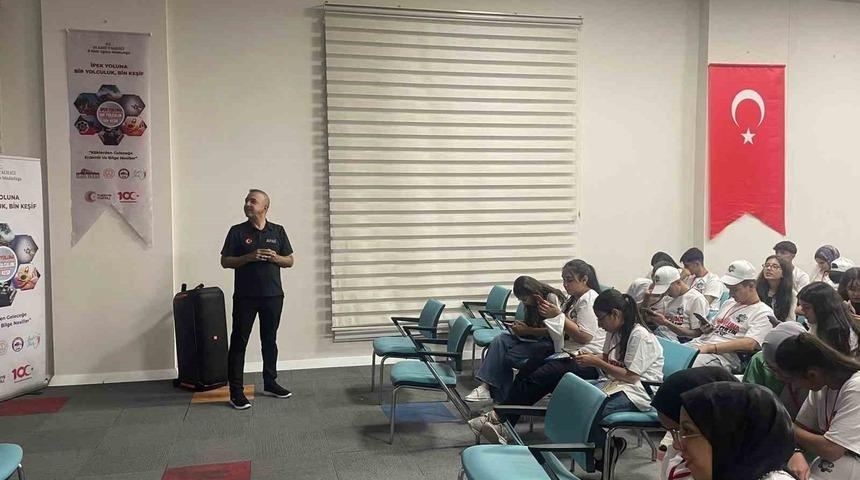 Elazığ’da öğrencilere afet ve acil durum yönetimi eğitimi