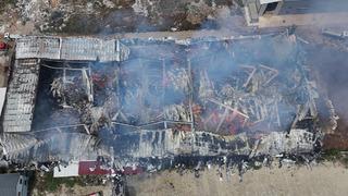 Mersin'de pamuk deposundan yangın: Son durum havadan görüntülendi!