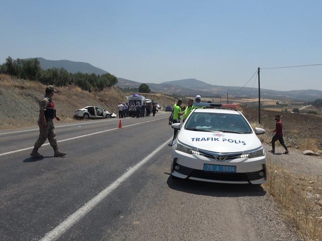 Kilis-Hatay  yolunda çift taraflı kaza: 8 yaralı