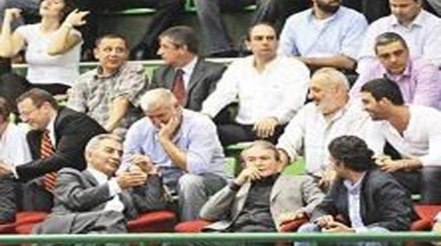 Tezah&uuml;rat i&ccedil;in bile Fenerli olmadı!