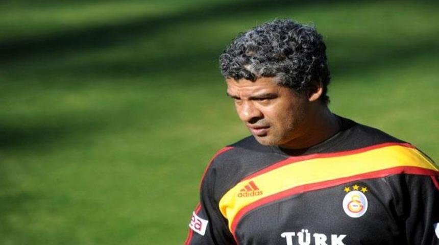 Rijkaard'ın alternatifi bulundu!